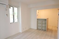 フラーリッシュ 1階1LDKのリビング/ダイニング