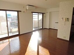 サニーウェル仲村 7階3LDKのリビング/ダイニング