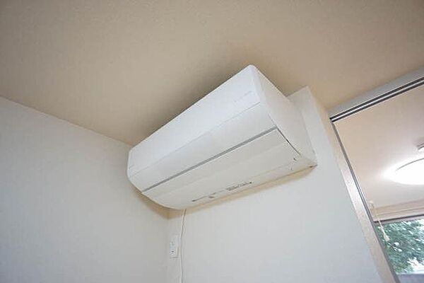 画像13:エアコンは高効率エアコンです。