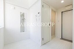 ル・ベルソー駒沢 1階ワンルームのリビング/ダイニング