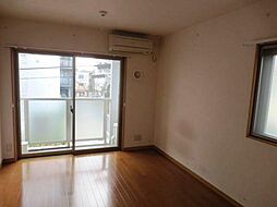 ペニンシュラ・コマゴメ 2階1Kのリビング/ダイニング