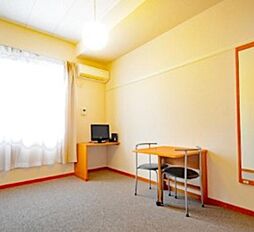 レオパレスカシェート 2階1Kのリビング/ダイニング