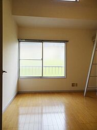 プラザ・ドゥ・デボン A棟 2階ワンルームのリビング/ダイニング