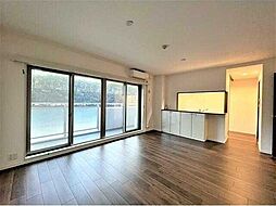 リグランド青葉台 104. 1階3LDKのリビング/ダイニング