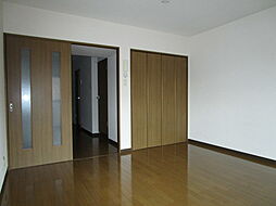 パル・ボヌール 203 2階1Kのリビング/ダイニング