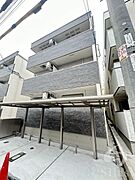 長居駅より徒歩11分 築2年8ヶ月 3階建の賃貸物件