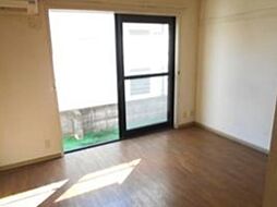 CORNEL HOUSE 1階1Kの寝室