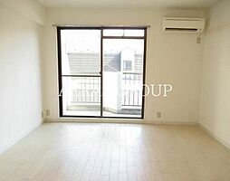 K-FLAT 4階1Kのリビング/ダイニング