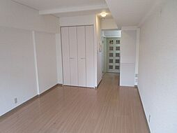 パスコマンション 8階ワンルームのリビング/ダイニング