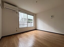 グリーンファンタジアI 1階ワンルームのリビング/ダイニング