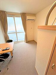 レオパレスパセオ栗平 3階1Kのリビング/ダイニング