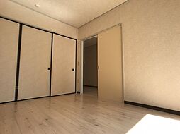 吉川タウンハウス II 1階2LDKのリビング/ダイニング