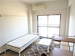 AD百合ヶ丘(家具あり) 401 4階1Kのリビング/ダイニング