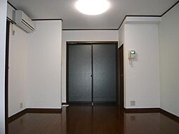 ワイハウス 1階ワンルームのリビング/ダイニング