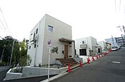 青葉台駅より徒歩15分 築2年1ヶ月 2階建の賃貸物件