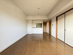 京王相模原線 若葉台駅 徒歩2分の賃貸マンション 7階2SLDKのリビング/ダイニング