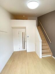 イシュガルド八王子 203 2階1Kのリビング/ダイニング