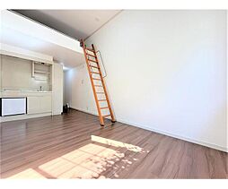 サンライズ鶴瀬 102 1階ワンルームのリビング/ダイニング