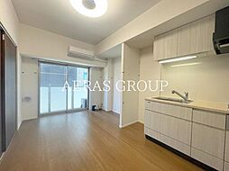 クアトロアルカ九段 402 4階1DKのリビング/ダイニング