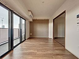 GOPI RESIDENCES 203 2階1LDKのリビング/ダイニング