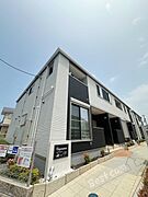 高石駅より徒歩10分 築4年5ヶ月 2階建の賃貸物件