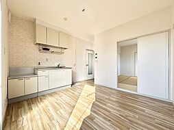 ネクサス小雑賀II 2階2DKのリビング/ダイニング