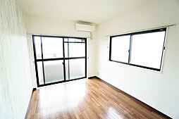 パールコート 302 3階2DKのリビング/ダイニング