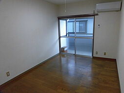 JR中央線 西八王子駅 バス11分 清川一号公園下車 徒歩1分の賃貸アパート 1階ワンルームのリビング/ダイニング