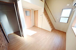 ピースフロー淵野辺 2階1Kのリビング/ダイニング