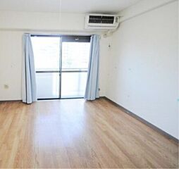 プリベール新城 4階ワンルームのリビング/ダイニング