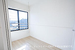 ガーデンフォレスト 2階1LDKのリビング/ダイニング