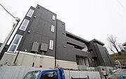 向ヶ丘遊園駅より徒歩13分 築3年4ヶ月 3階建の賃貸物件