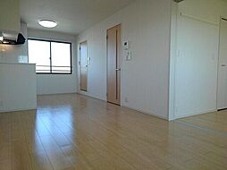 ポエラバ 1 3階1LDKのリビング/ダイニング