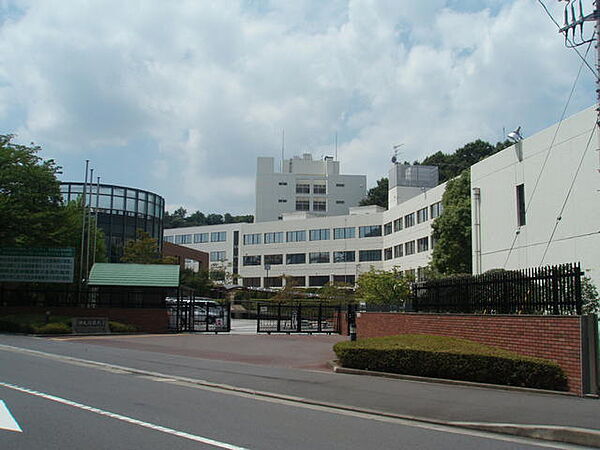 画像19:私立湘北短期大学 681m