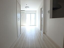 デュラ・カーサ根光II 104 1階1LDKのリビング/ダイニング