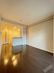 Pure Symphony(ピュア・シンフォニー) 105 1階1LDKのリビング/ダイニング