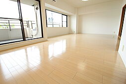 リヴィエール万代 302 3階3LDKのリビング/ダイニング