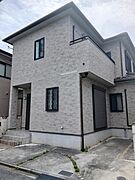 羽衣駅より徒歩13分 築20年1ヶ月 2階建の賃貸物件