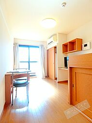 レオパレスKAMIYA 1階1Kのリビング/ダイニング