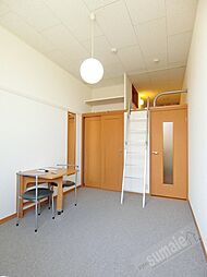 レオパレス向之芝 2階1Kのリビング/ダイニング