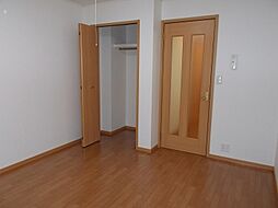 アーバン御陵 2階1Kのリビング/ダイニング