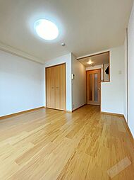 リーヴァ　神石 205 2階ワンルームのリビング/ダイニング