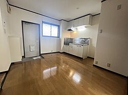 サマックスラーク B205 2階2DKのリビング/ダイニング