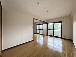 多摩都市モノレール 大塚・帝京大学駅 徒歩14分の賃貸マンション 1階2LDKのリビング/ダイニング