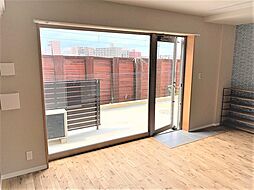 多摩都市モノレール 高幡不動駅 徒歩5分の賃貸アパート 2階1LDKのリビング/ダイニング