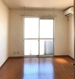 PININ CASA 2階1Kのリビング/ダイニング