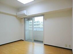 ロイヤルエクセレント学芸大 3階ワンルームのリビング/ダイニング