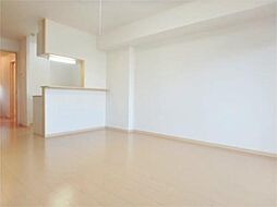 ミ・カシータ 105 1階ワンルームのリビング/ダイニング