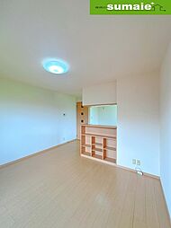 グリーンコート岩出　B棟 1階2LDKのリビング/ダイニング