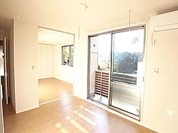 パインクレスト 1階1LDKのリビング/ダイニング